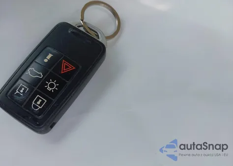 2013 Volvo Xc60 3.2 Premier z USA, uszkodzony, nr VIN YV4952DL3D2444988